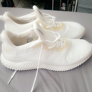 Adidas Alphabounce Undye colorway w/gum sole
